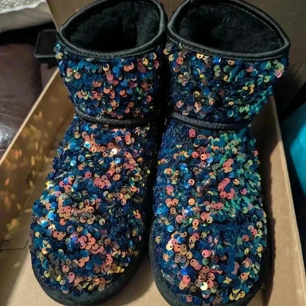 UGG booties - Picture 5 of 8